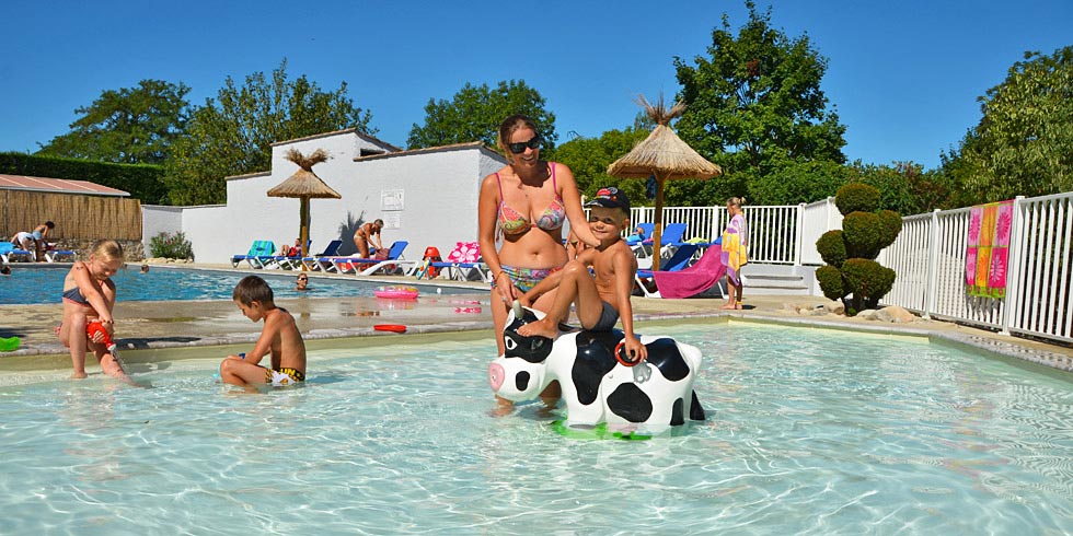 camping avec piscine chassezac